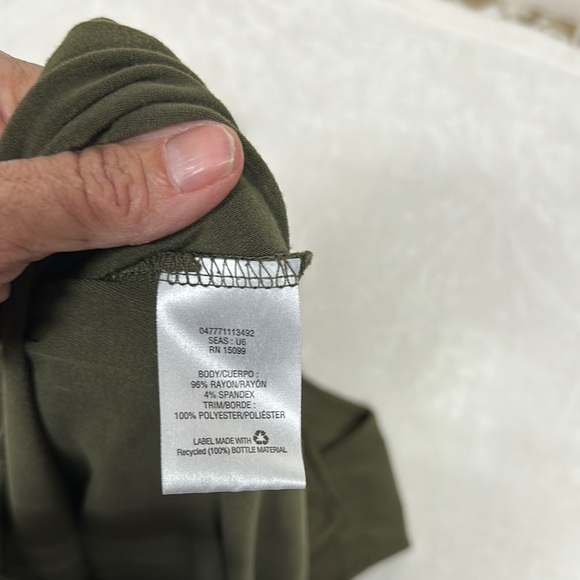 Covington Green Sleeveless Tunic Blouse - Picture 5 of 7